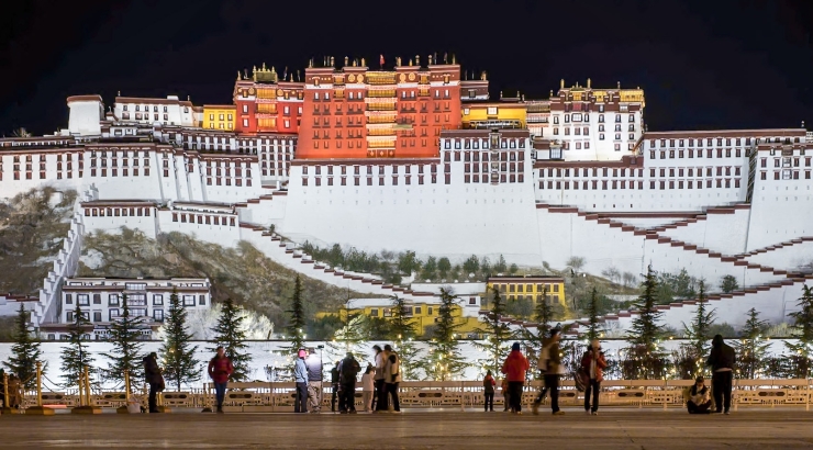Tibet, sul tetto del Mondo Tibet, sul tetto del Mondo